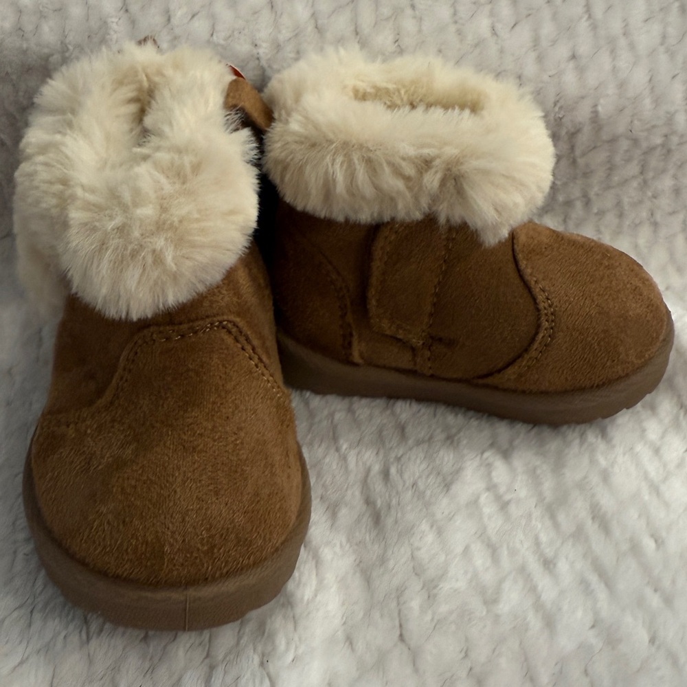 Faux fur lined toddler boots
